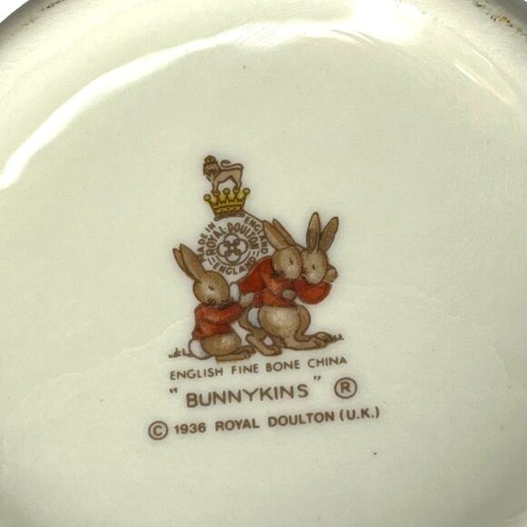 Royal Doulton BUNNYKINS MUG Double Handle Kids Cup Bunny Fishing Boat Crab NWOT - Picture 6 of 9
